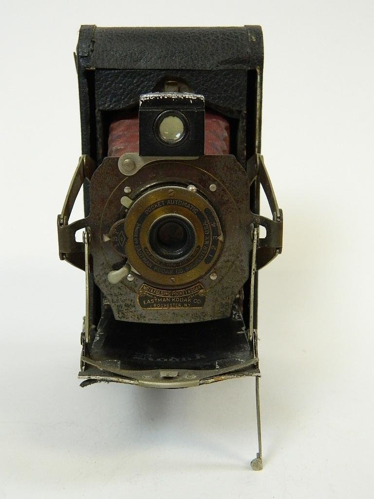 Vintage Kodak No.1A Folding Pocket Automatic: Up for auction is an Eastman Kodak Co. No.1A Folding Pocket Kodak automatic with Red Bellows. Made in New York, USA.