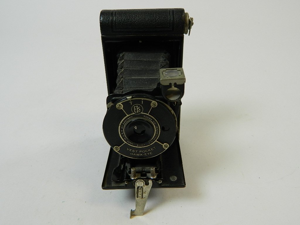 Vintage Eastman Kodak Vest Pocket Hawk-eye Camera: This auction item is a Vintage Eastman Kodak Co. Vest Pocket Hawk-eye Camera from about 1925-1934.