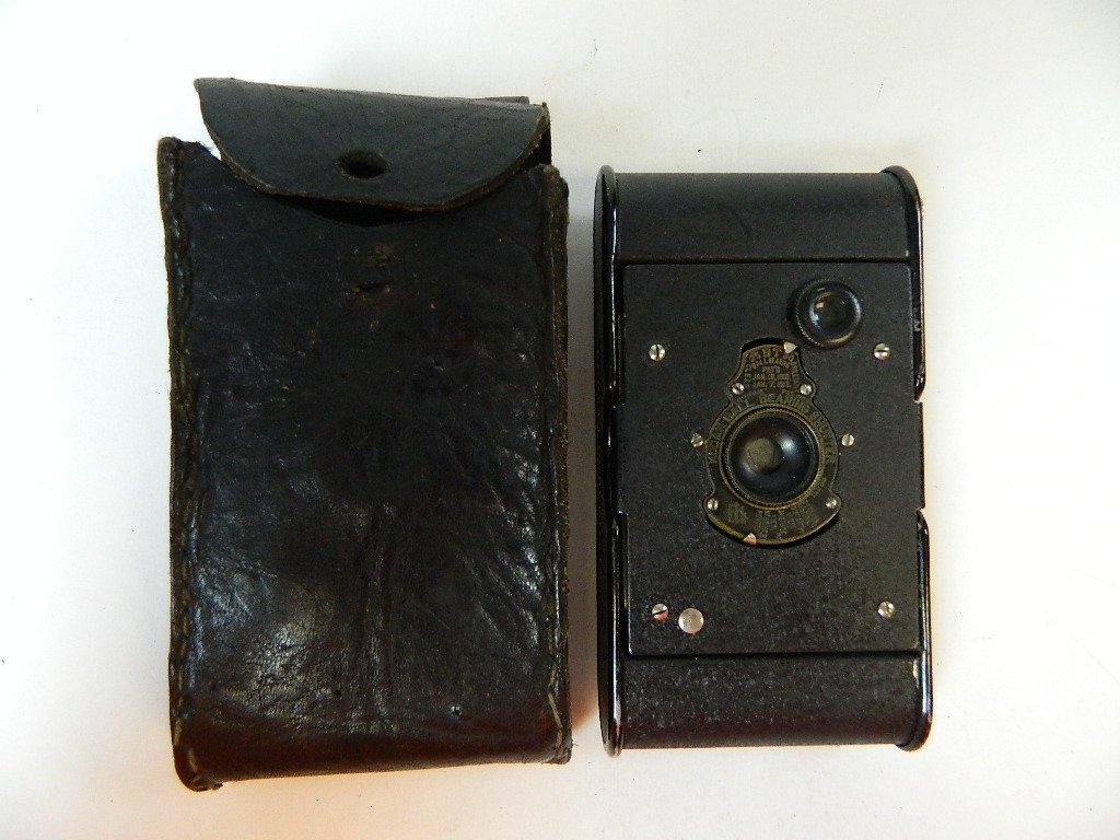Vintage Eastman Kodak Vest Pocket Model B Camera: Up for auction is a Kodak Vest Pocket Model B Camera. They were made from 1925 to 1934 . The camera comes In its original case.
