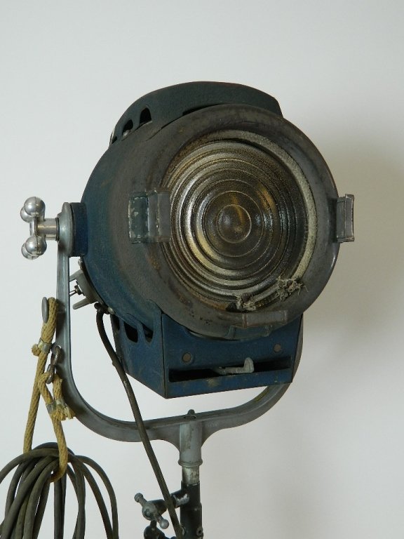 Vintage Bardwell & McAlister Dark Blue Spotlight: Dark navy blue finish on this vintage Bardwell and McAlister Keg-lite. This light functions as a spotlight and a floodlight. Works well. Beginning to show a few spots of rust and needs to be touched u