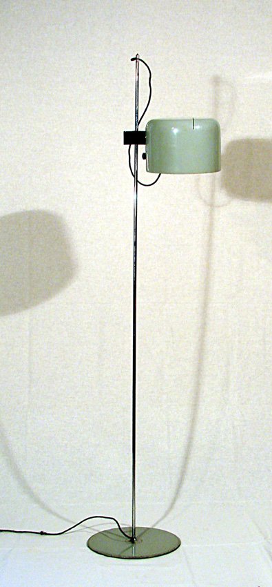 Floor lamp Joe Colombo, O-Luce, 1967: Floor lamp Coupè. Varnished metal base and reflector. By Joe Colombo, O-Luce. 1967. Lampada da terra serie "Coupé".Base e riflettore in metallo laccato. Dimensions: h cm 145 Literature: Repertorio 1