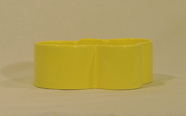 Ceramic vase Angelo Mangiarotti, Prod. Fratelli Brambil: Yellow ceramic vase. Signed with manufacturer's mark. 1968. By Angelo Mangiarotti, Fratelli Brambilla. Vaso in ceramica di colore giallo.Simbolo grafico impresso sulla base. 1968. Dimensions: cm 7,5 x