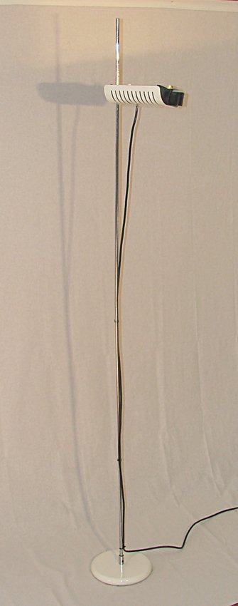 Floor light Joe Colombo, O-Luce, 1970: Joe Colombo. 'Alogena' floor light, 1970. Made by O-Luce, Milan, 1970s. Cast-iron, chrome-plated tubular steel, black sheet steel. Lampada da terra "Alogena" a regolazione variabile. Dimensions: h cm