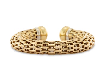 18K Gold Bangle Bracelet