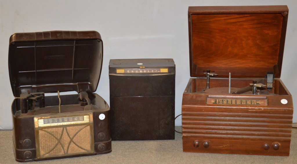 TWO VINTAGE ELECTRIC TABLE TOP PHONOGRAPHS, including a: TWO VINTAGE ELECTRIC TABLE TOP PHONOGRAPHS, including an Olympic Tru Base and Admiral; together with a BAKELITE PHONOGRAPH