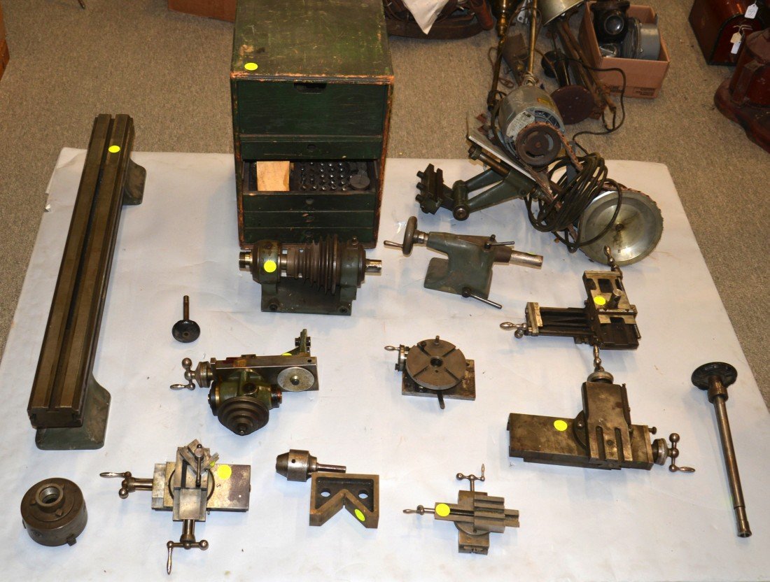 LOT CONTAINING A SWISS METAL LATHE (NEOTOR) with motor: LOT CONTAINING A SWISS METAL LATHE (NEOTOR) with motor, 12 additional parts, and box of tools