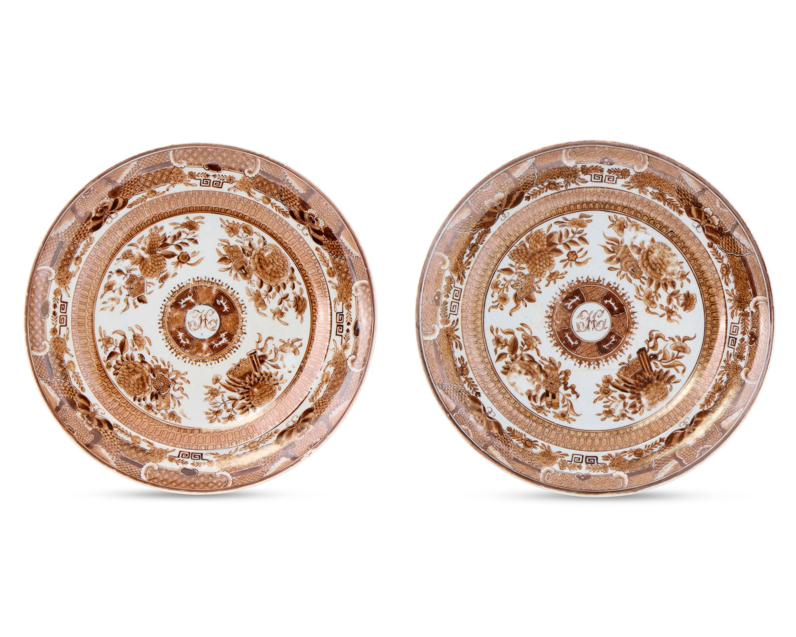 Pair of Chinese Export Brown Fitzhugh Plates from the service of Robert Henley, Williamsburg, (1 of 1)