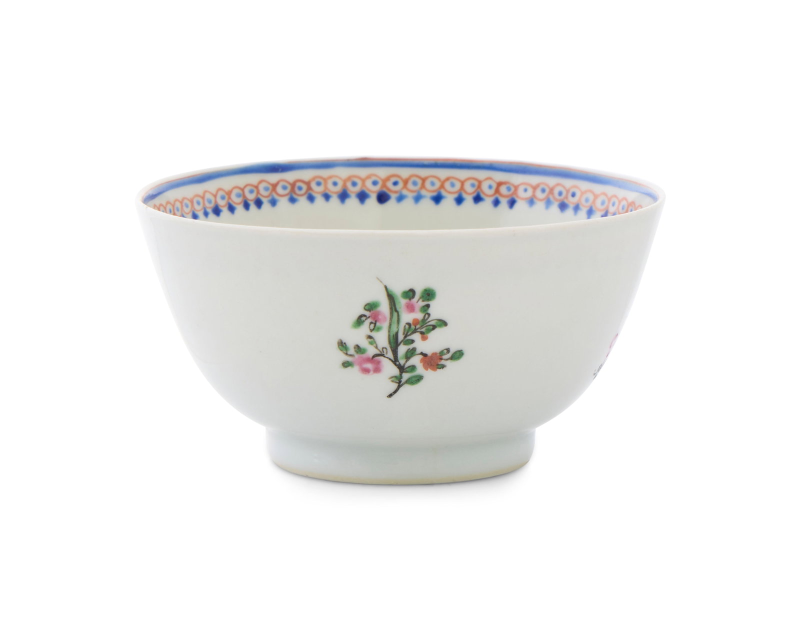 Chinese Export American Market Famille Rose Tea Bowl: Chinese Export American Market Famille Rose Tea Bowl ca. 1790; depicting famille rose floral sprays and decorated with iron red and cobalt blue geometric rim; height: 1 7/8 in. Provenance: Darsgate Au