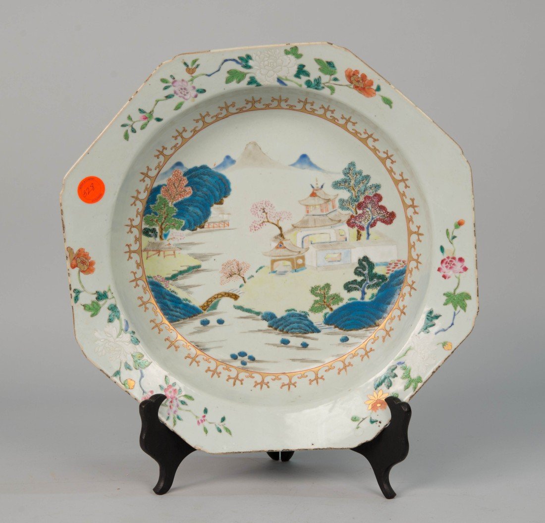 CHINESE EXPORT PORCELAIN OCTAGONAL DEEP DISH;: CHINESE EXPORT PORCELAIN OCTAGONAL DEEP DISH; diameter: 14 1/2 in.