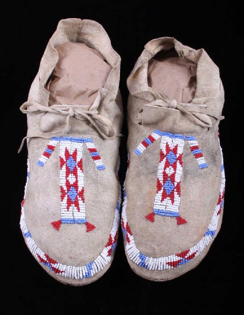 Lakota Sioux Beaded Moccasins circa 1910 (1 of 9)