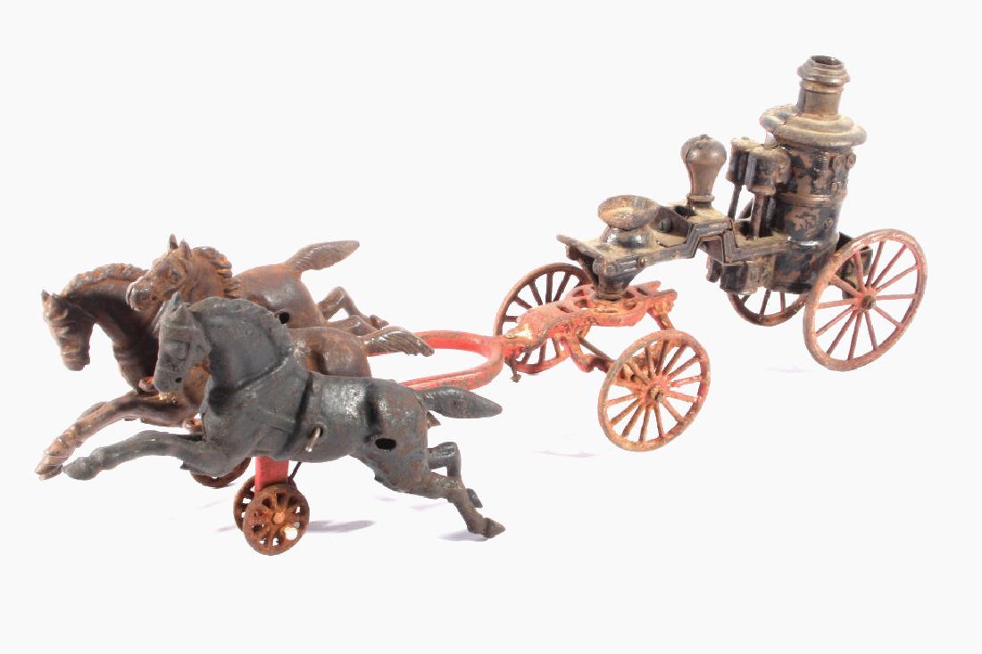 Early Kenton Three Horse Cast Iron Fire Pumper (1 of 10)