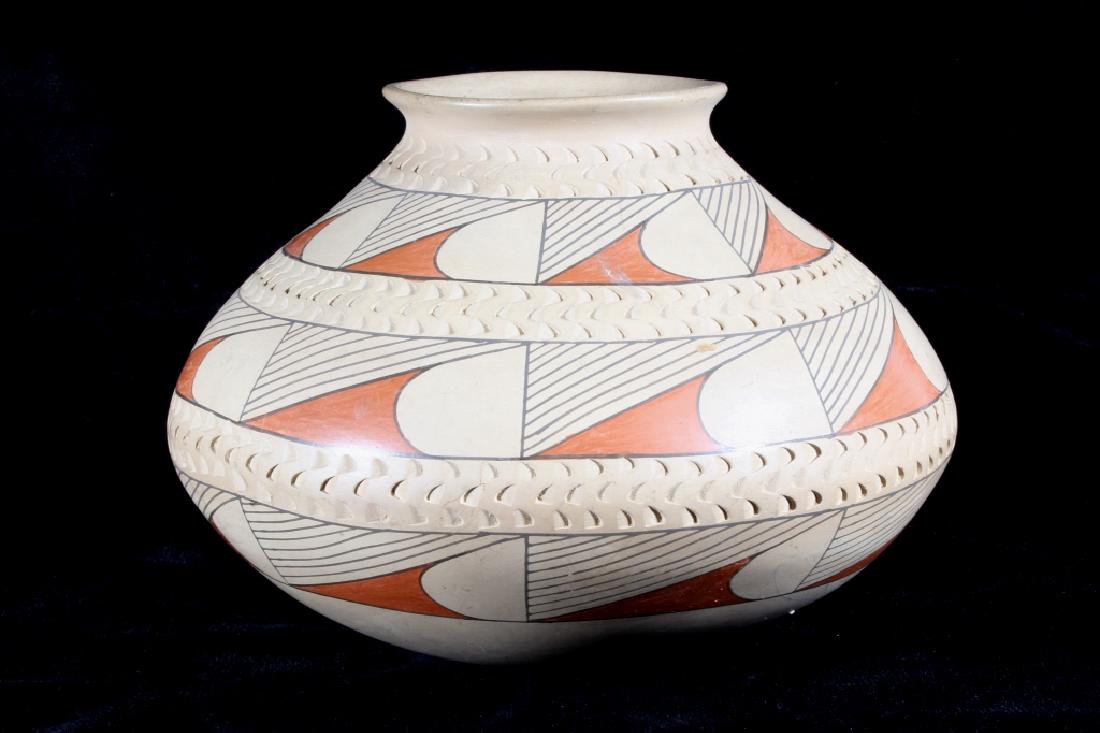 Signed Tarahumara Indians Casada Pottery Bowl Sep 09 17 North American Auction Company In Mt Signed Tarahumara Indians Casada Pottery Bowl Sep 09 17 North American Auction Company In Mt