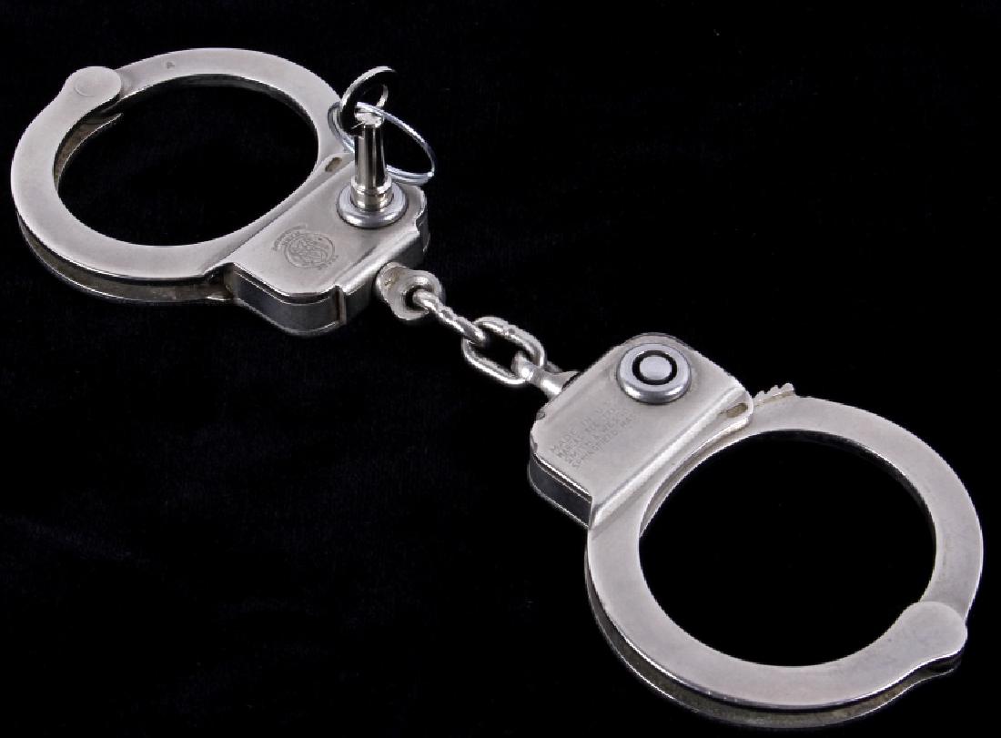 Smith & Wesson Model 94 High Security Handcuff