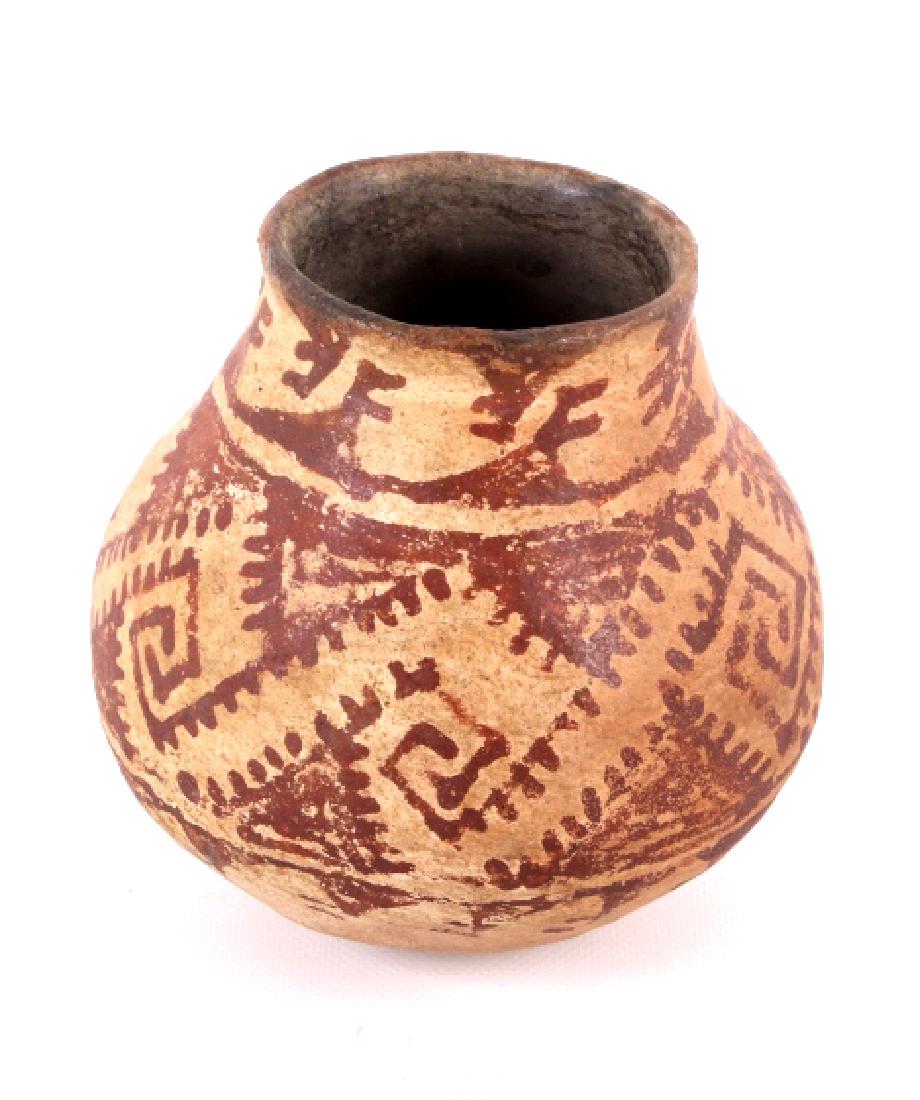 Prehistoric Hohokam Indian Terra Cotta Clay Vessel: For your consideration is this Hohokam culture terra cotta clay pottery vessel. The Hohokam culture were prehistoric North American Indians who flourished in present day central and southern Arizona f