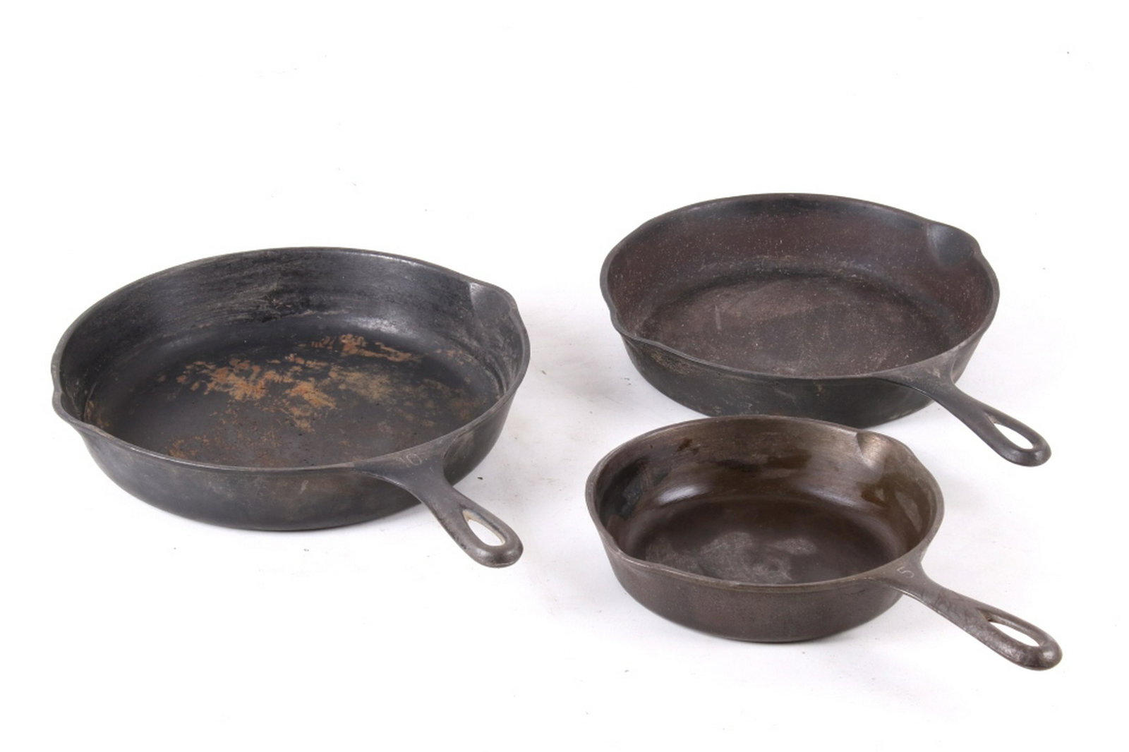 Wagner Ware Cast Iron Skillets #5, #8, #10: For your consideration is this Wagner Ware Cast Iron Skillets #5, #8, #10. The Wagner Manufacturing Company was a family-owned manufacturer of cast iron and aluminum products based in Sidney, Ohio, US