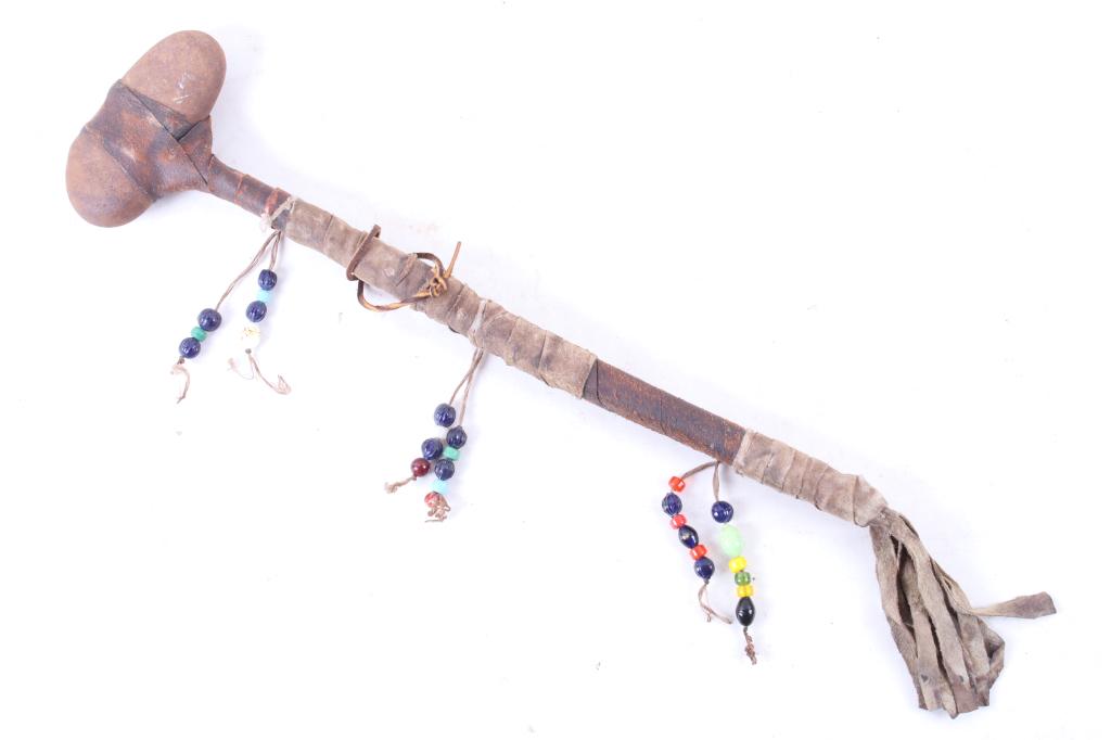 Native American Plains Indians Parfleche War Club: For your consideration is this Native American Plains Indians Parfleche War Club. Plains Indians, Interior Plains Indians or Indigenous people of the Great Plains and Canadian Prairies are the Native