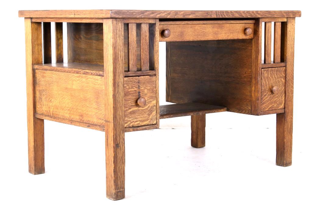 Early 1900 S Quarter Sawn Oak Mission Desk Oct 26 2019 North