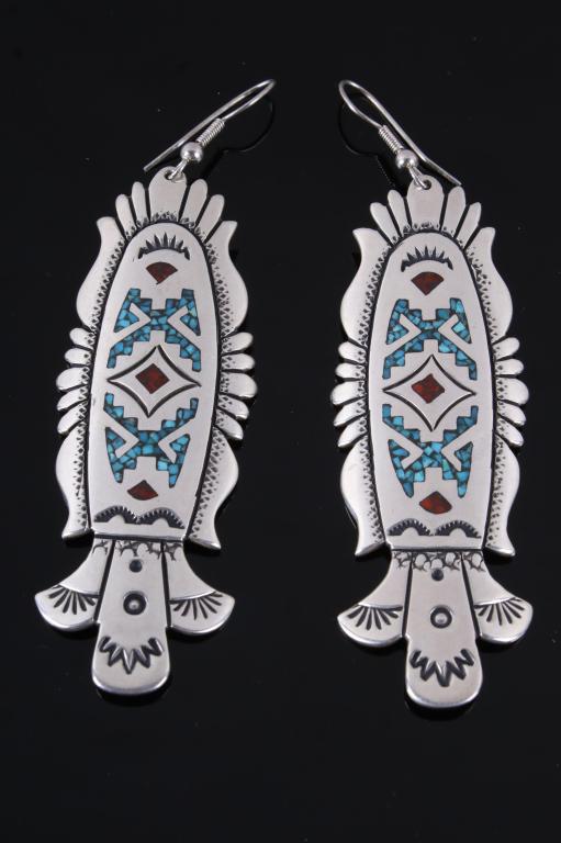 Navajo T. Singer Chip Inlay Sterling Earrings: For your consideration is a pair of Navajo Native American Thomas Singer chip inlay sterling silver earrings. Tommy Singer was a renowned Navajo Silversmith, in the 1970’s he invented the "chip-inla
