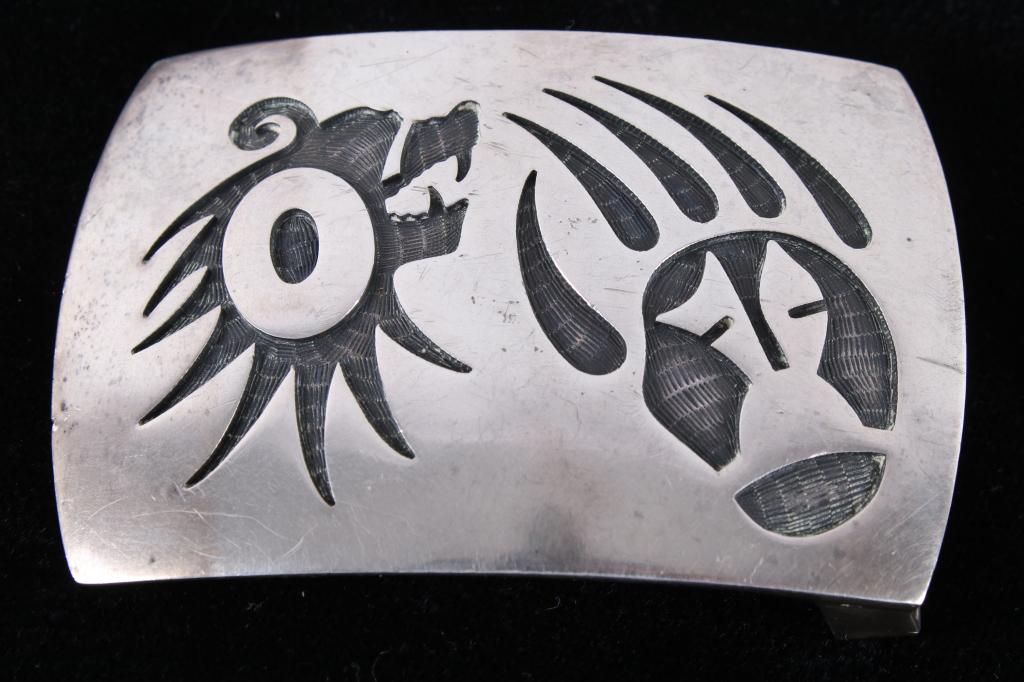 Signed Hopi Sterling Silver Belt Buckle: For your consideration is this signed hopi sterling silver belt buckle by Hopi artist Loren Phillips. This buckle shows good craftsmanship with a wonderful shadow box design of a textured charactiture