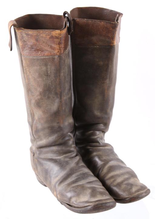 Civil War Era Pair of Military Boots c. 1860's: For your consideration is this pair of Civil War Era military boots c. 1860's. The boots show a flat top design with square sole nails and leather pulls. These boots came in a trunk with clothes and p