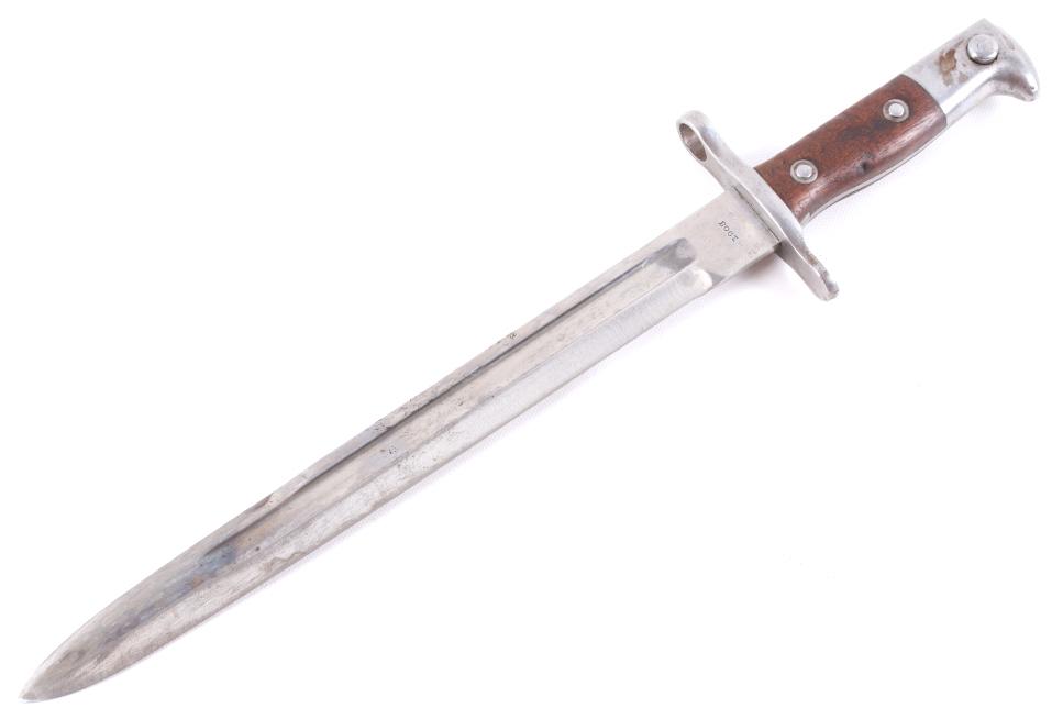 M1892 Springfield US Knife Bayonet: Available in this lot we have a M1892 Springfield US knife bayonet originating from the early 1900's. The knife was designed to fit the M1903 Springfield rifle. The bayonet shows a steel blade with a 