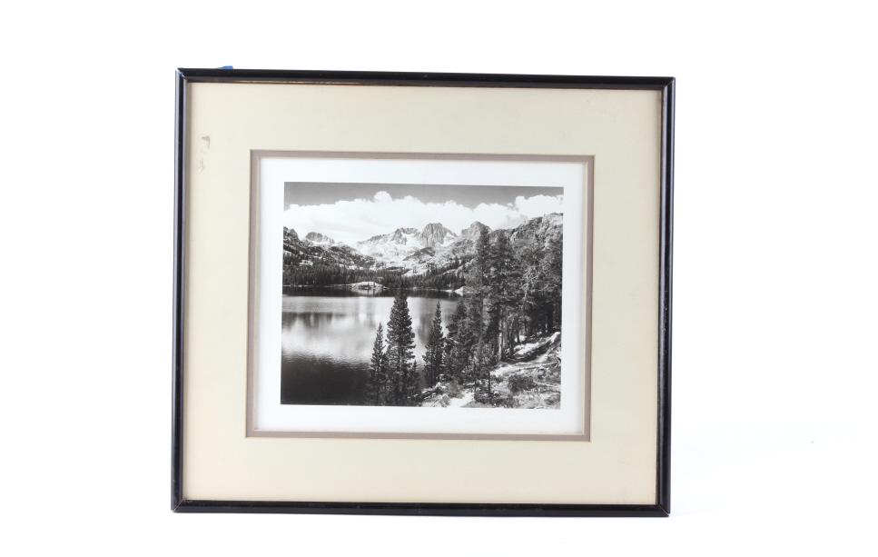 Willard, Stephen (1894-1966) Eastern Sierra Lake: For your consideration is this Willard, Stephen (1894-1966) of a Eastern Sierra Nevada Lake. The scene shows a peak of the Sierra Nevada Mountain range looking over a pristine picturesque lake. Stephe