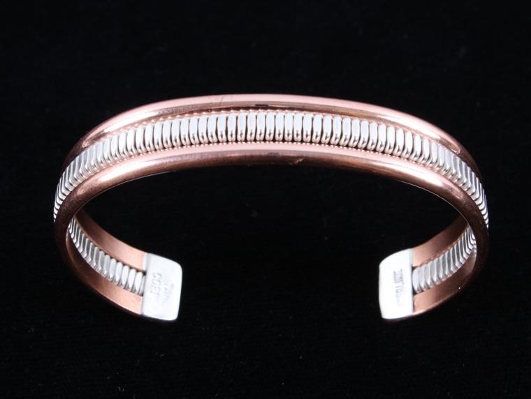 Navajo V. Tahe Copper & Sterling Silver Bracelet: For your consideration is a signed Navajo Native American copper and sterling silver bracelet. This beautiful bracelet features a three band design with copper on either side of a chain style sterling