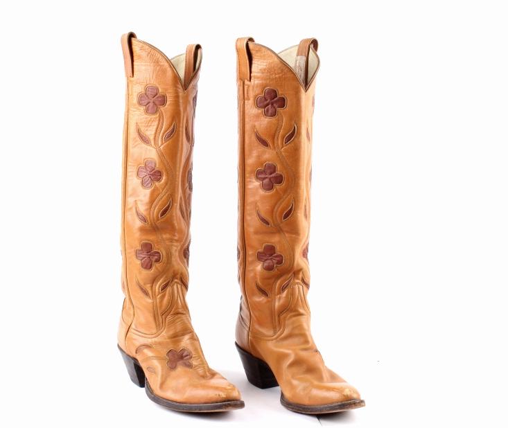 1950's Larry Mahan Woman's Leather Boots: For your consideration is this genuine Larry Mahan woman's leather boots circa 1950's. The boots shows classic Larry Mahan western design with floral two layer leather decoration. Larry Mahan (born No