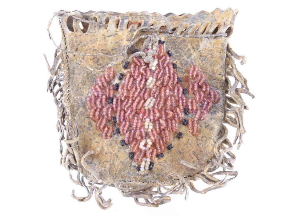 Crow Apsaalooke Beaded Signal Mirror Pouch 1800's: This is a wonderful, authentic, circa 1800's, double sided, beaded signal mirror belt pouch from the Crow Apsaalooke Native American Indians. The piece shows an Indian tanned hide construction, which 