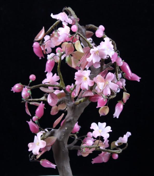 Carved Jade Cherry Blossom Tree Japanese Bowl: For your consideration is this carved pink purple jade, cherry blossom tree set in a Japanese pottery dish. The pink purple jade stones are set into a ceramic and wire constructed tree, showing lovely
