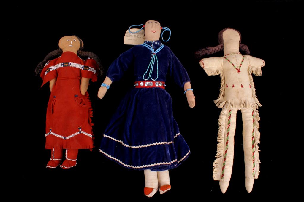 Collection of Navajo Beaded Dolls c. 1940-50's: For your consideration is this collection of Navajo beaded dolls, circa 1940s-1950s. There are three dolls in this collection, with the first showing a hide covered and beaded design with light green 