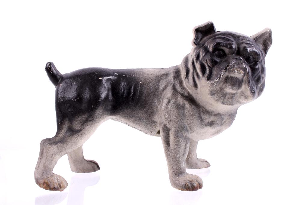 Hubley Cast Iron English Bulldog Doorstop: Included in this lot is a Hubley cast iron English bulldog doorstop. The Hubley Manufacturing Company was first incorporated in 1894 in Lancaster, Pennsylvania by John Hubley. The first Hubley toys ap
