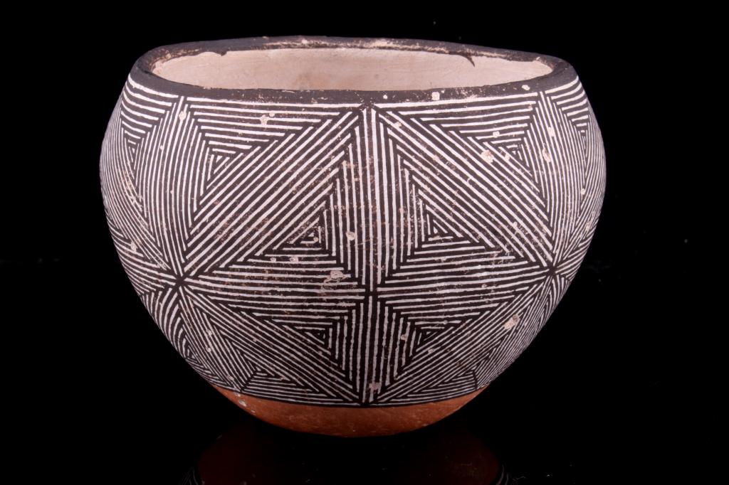 Acoma, Pueblo Sarah Garcia Pottery Vessel (1 of 8)