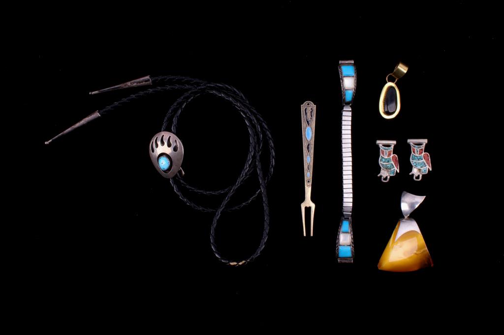 Collection of Various Native American Items (1 of 20)