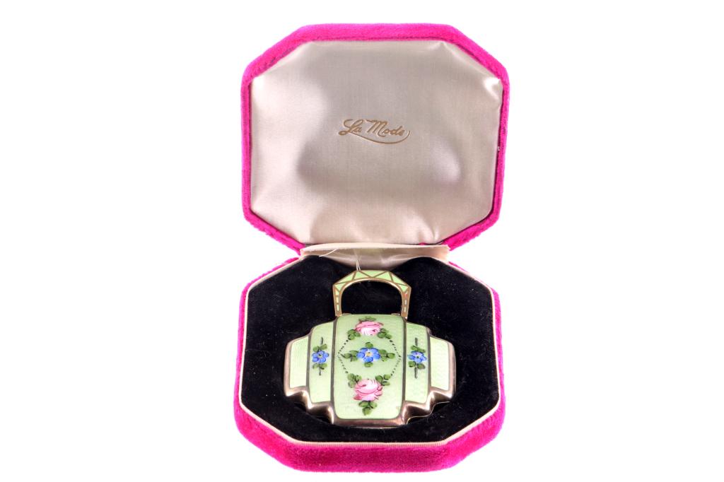 La Mode Enameled Art Nouveau Powder Box (1 of 15)