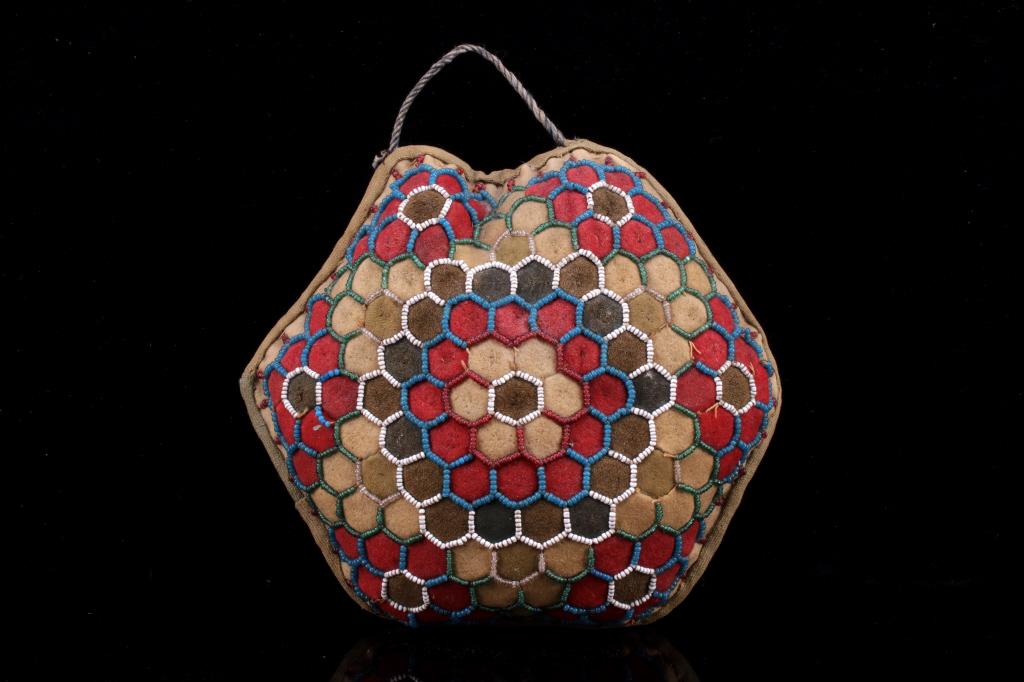 Iroquois Indian Beaded Pin Cushion c. 1950's (1 of 12)
