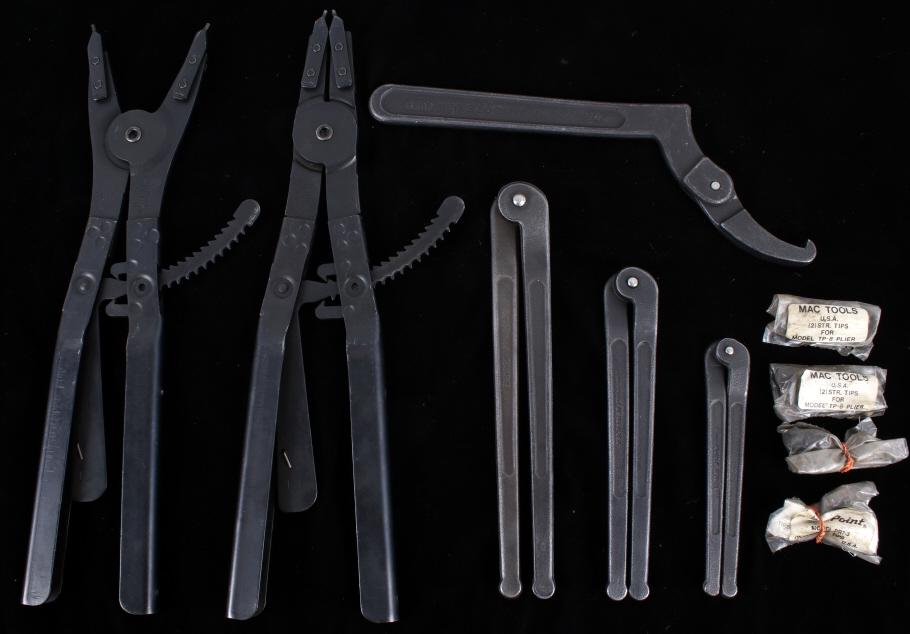 Blue Point Spanner Wrenches Retaining Ring Pliers: Featured in this lot is this pair of retaining ring pliers and spanner wrenches from Blue Point. There are two pairs of retaining ring pliers with tips and feature serial numbers as follows: PR8, PR7,