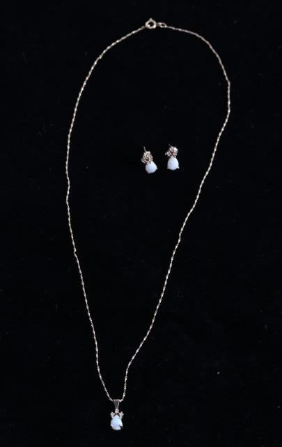 14 Karat Gold White Opal Necklace & Earring Set (1 of 7)