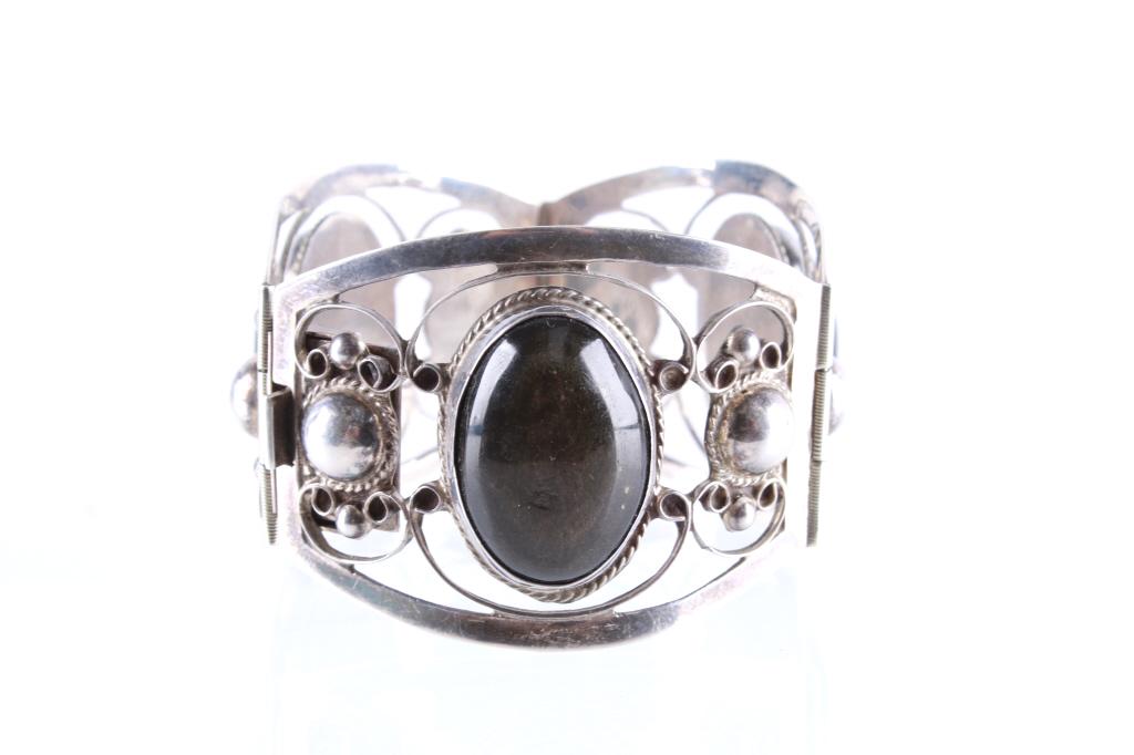 Navajo Sterling Silver & Labradorite Bracelet (1 of 6)