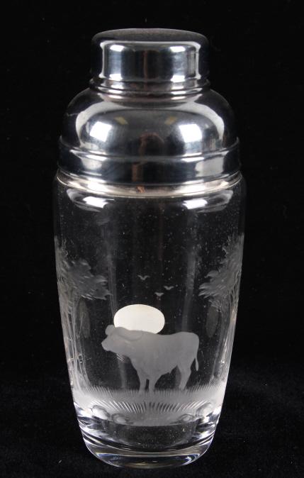 Rare Queen Lace Crystal Etched Cocktail Shaker: For your consideration in this lot is a German made Queen Lace crystal cocktail shaker etched with an African water buffalo. The Kenya series is still made by Queen Lace Crystal but they are no longer