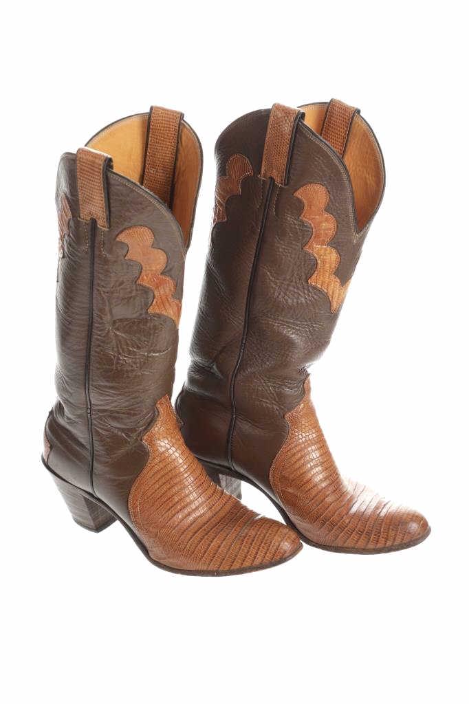Vintage Lizard Justin Boots Womens Size 6B Tone: For your consideration is a pair of Vintage Justin Boots Womens Size 6B Two-Tone Lizard Skin Leather Tall Western. Since H.J. Justin began building boots on the Chisolm Trail in 1879, Justin Boots has