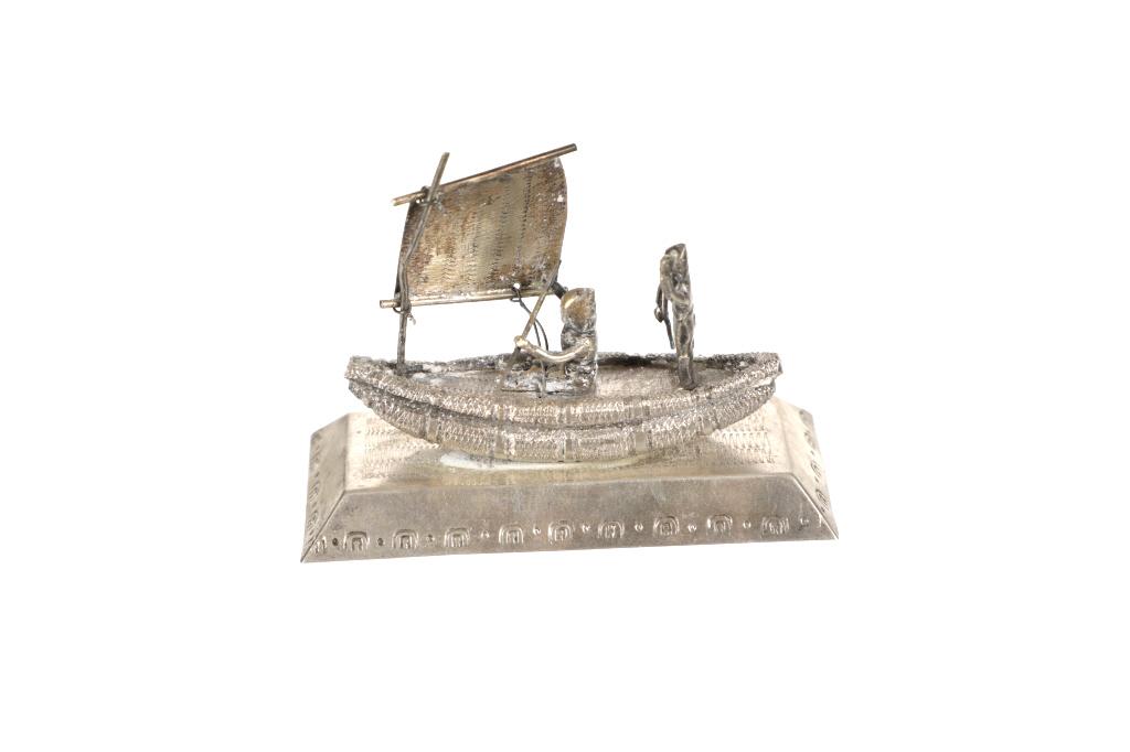 Native American .900 Silver Canoe Figure (1 of 12)