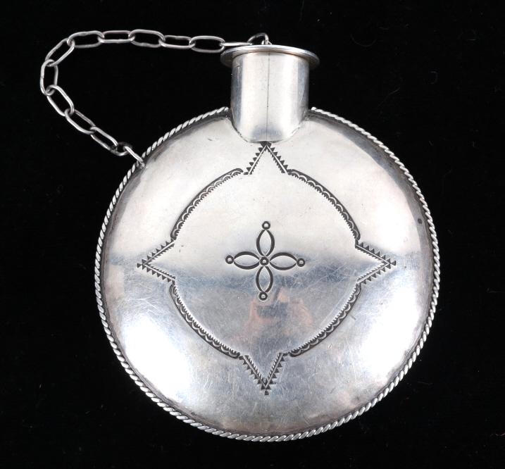 Large Navajo Vintage Sterling Silver Flask (1 of 12)