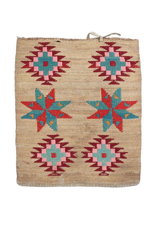 C. 1900 Nez Perce Germantown Corn Husk Bag (1 of 17)