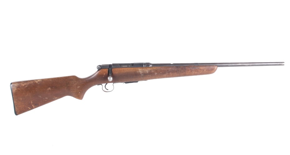 Savage Model 340 .22 Hornet Bolt Action Rifle: Featured in this lot is a Savage Model 340 bolt action rifle chambered in .22 Hornet. The rifle was manufactured before 1969 by Savage Arms Co. The rifle displays a 22" long round barrel, walnut stock