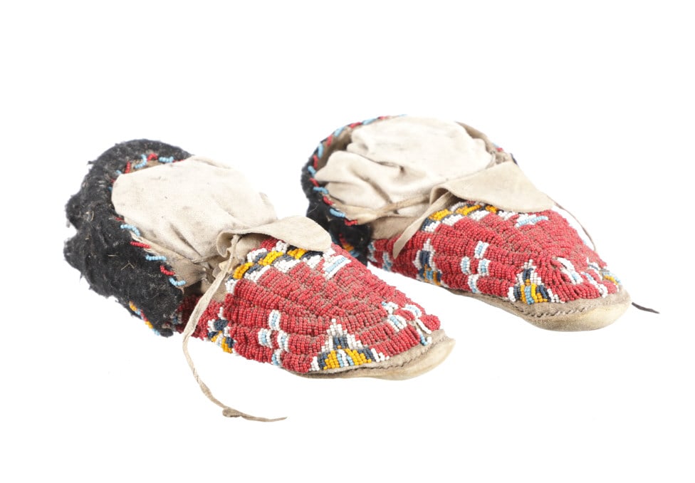 Ca. 1930- Sioux Beaded Hard Sole Moccasins (1 of 14)