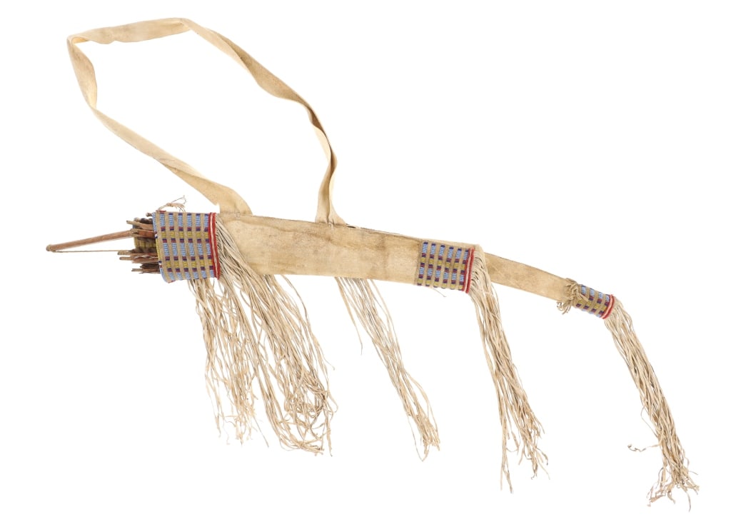 Ca. 1880 Cheyenne Bowcase, Quiver, Arrows & Bow (1 of 16)