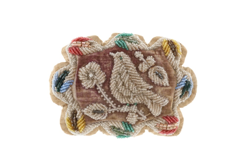 Iroquois Indian Beaded Pin Cushion c. 1950's (1 of 11)