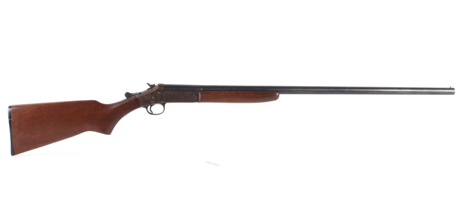 Harrington & Richardson Topper M48 16 Ga Shotgun: Featured in this lot we have a Harrington and Richardson Arms Topper M48 single shot shotgun chambered in 16 gauge. The Topper M48 shotgun was manufactured from 1943 to 1956. This shotgun displays 30"