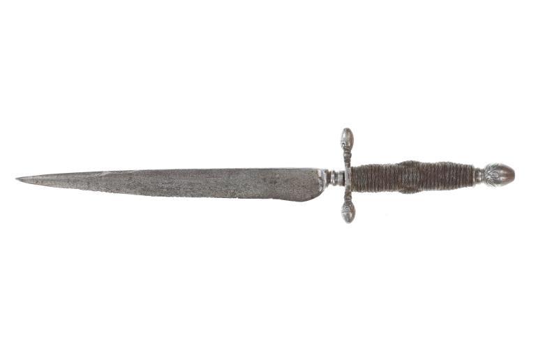 17th century German Parrying Dagger: This is a fabulous parrying or "left hand" dagger knife from the 17th century Germans. The piece shows a forged metal blade with long slender shape and pointed tip having an expertly forged fuller on